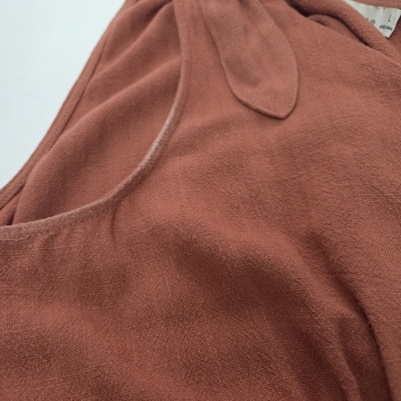 Paper Crane Shoulder Tie Linen Top - Picture 6 of 6